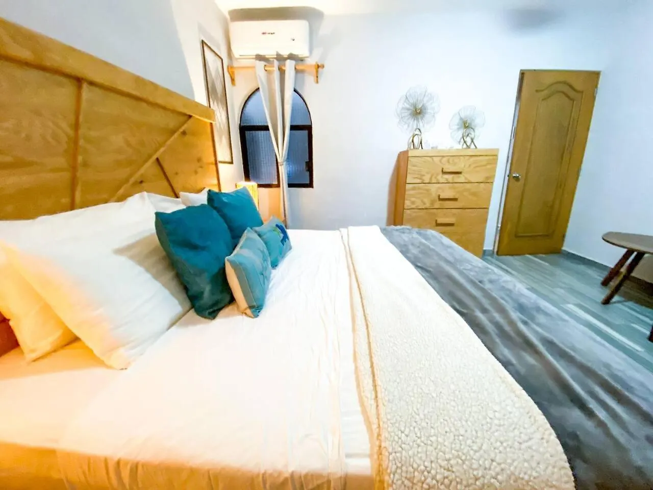 Colorful Hacienda Style 2Br With Pool Steps To Beach Playa del Carmen Mexico