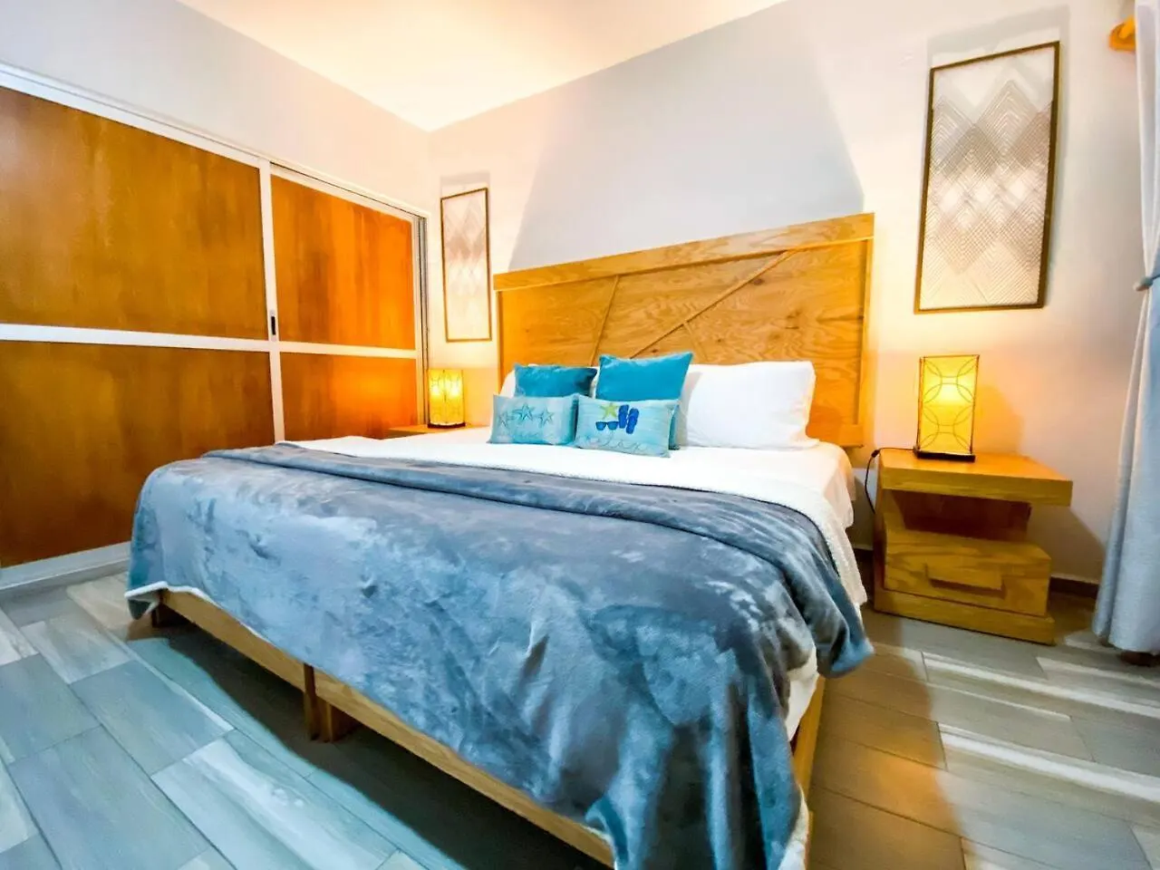 Colorful Hacienda Style 2Br With Pool Steps To Beach Playa del Carmen Lejlighed